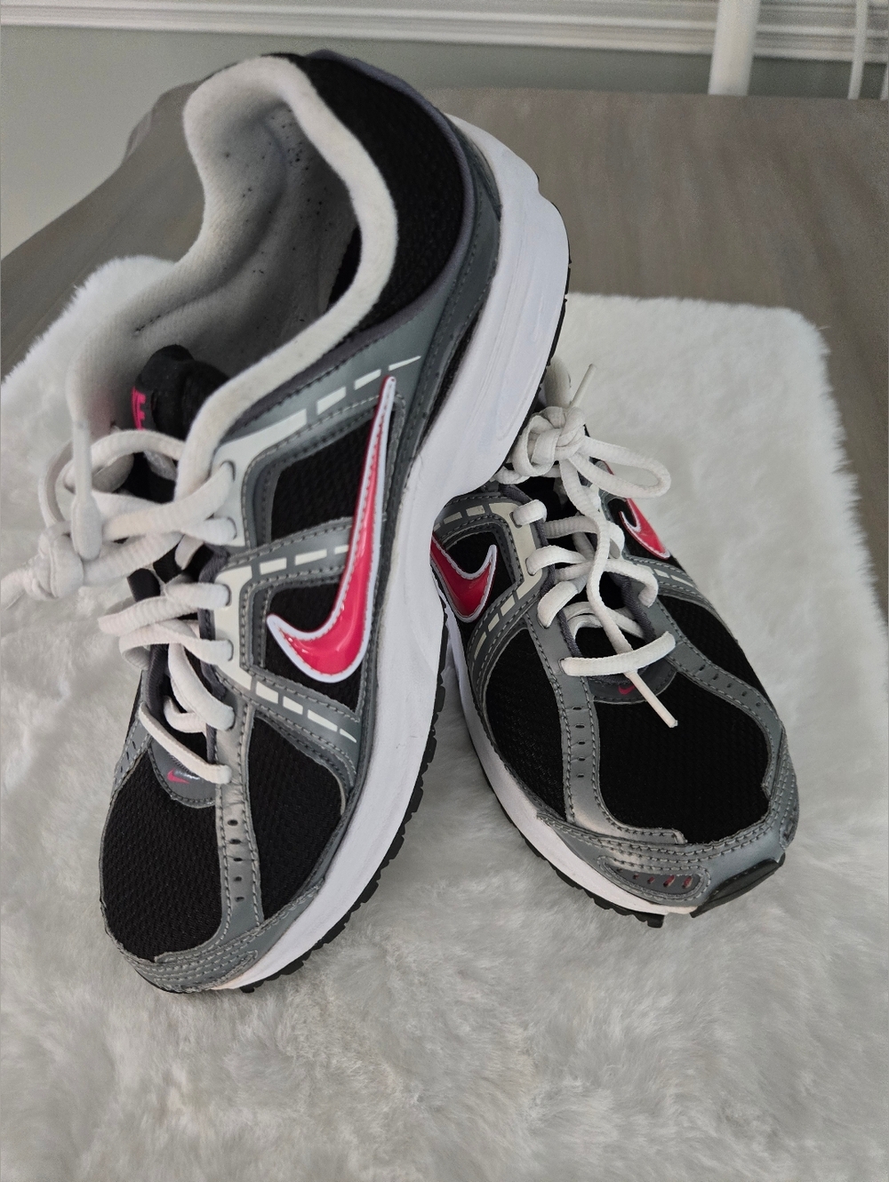 Nike Shoes Womens Complete 2 Running Sneakers Sz 7.5 Athletics Low 386776